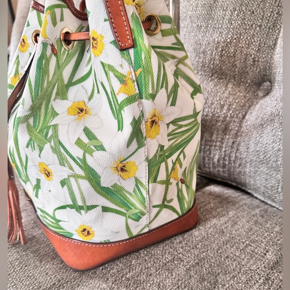 EUC DOONEY AND BOURKE DAFFODIL
LEATHER HANDBAG - Picture 2 of 9